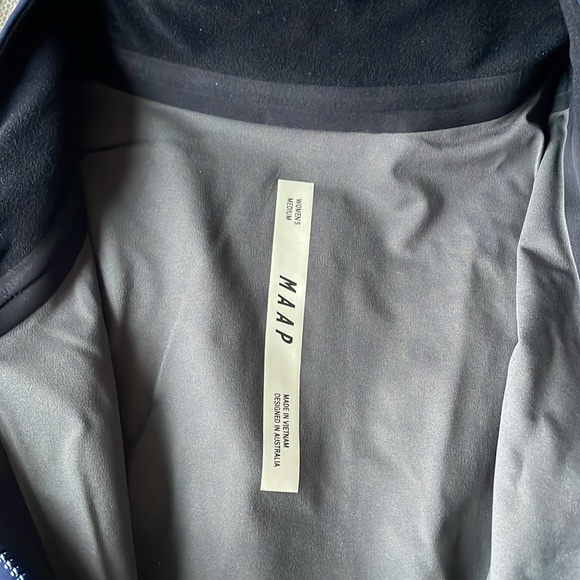 NEW MAAP women’s vest size M Navy - Picture 11 of 13